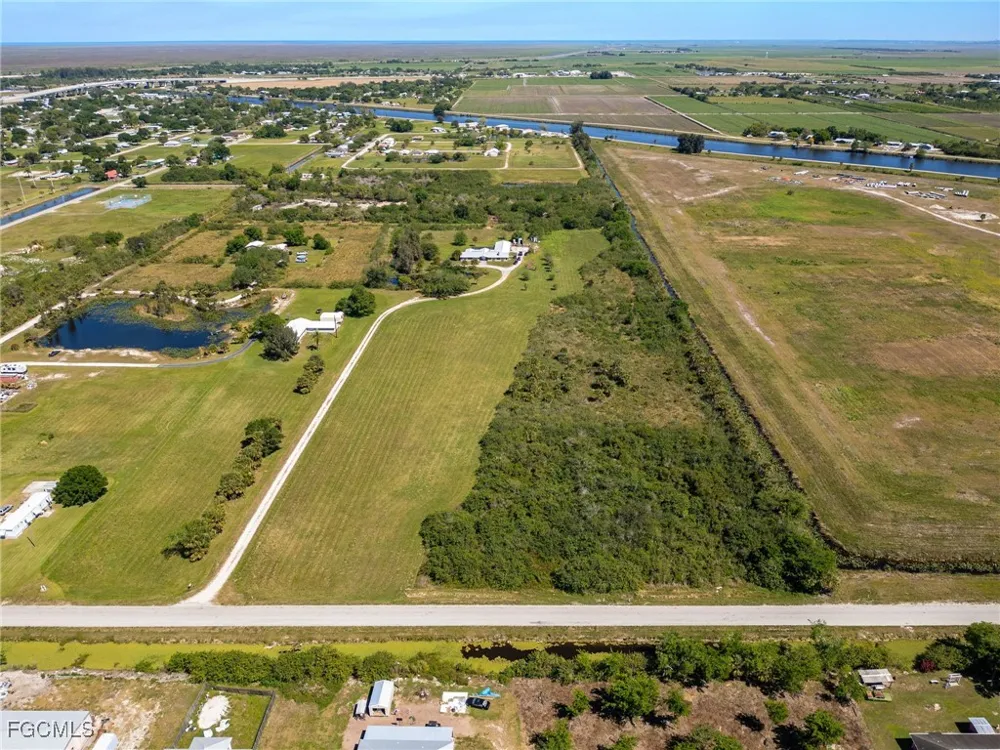 West Avenue Moore Haven, FL 33471