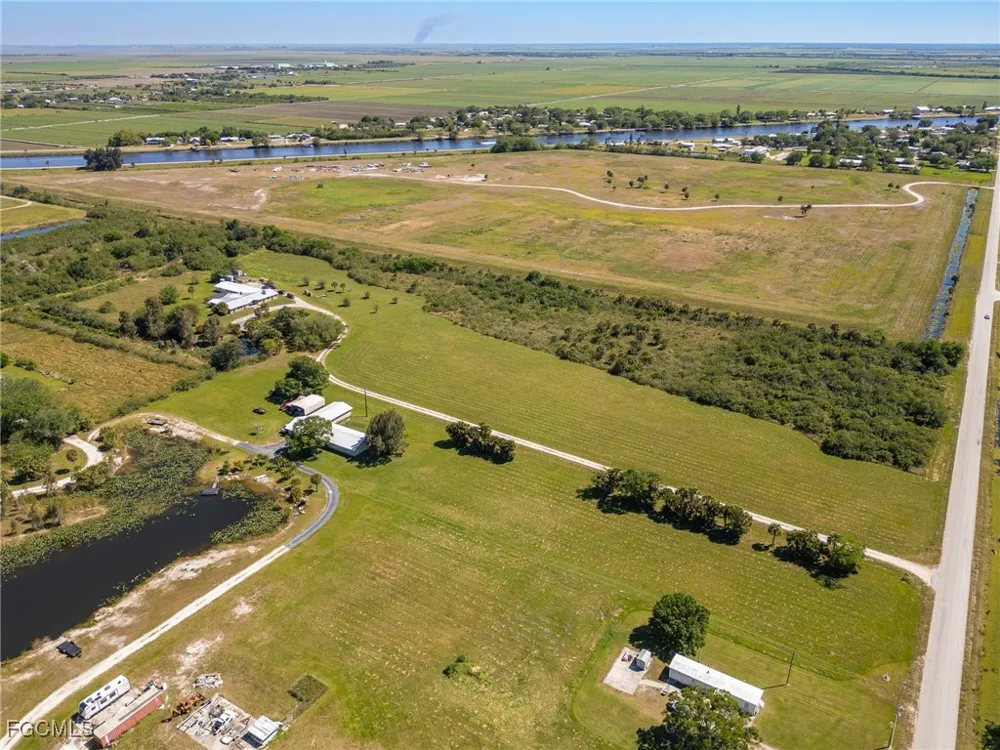 West Avenue Moore Haven, FL 33471