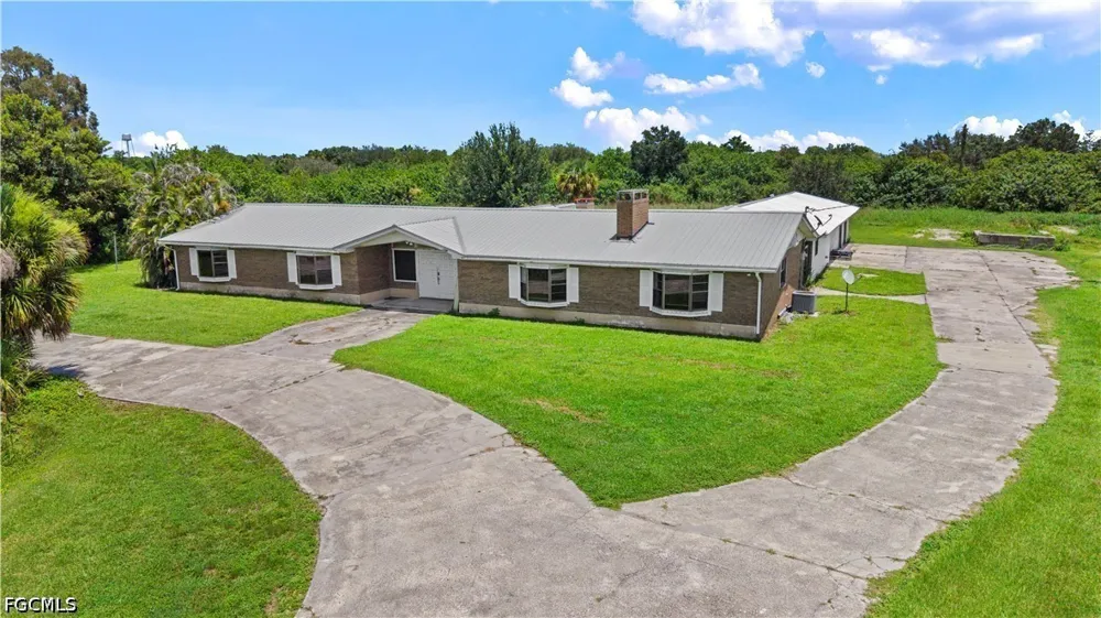 West Avenue Moore Haven, FL 33471