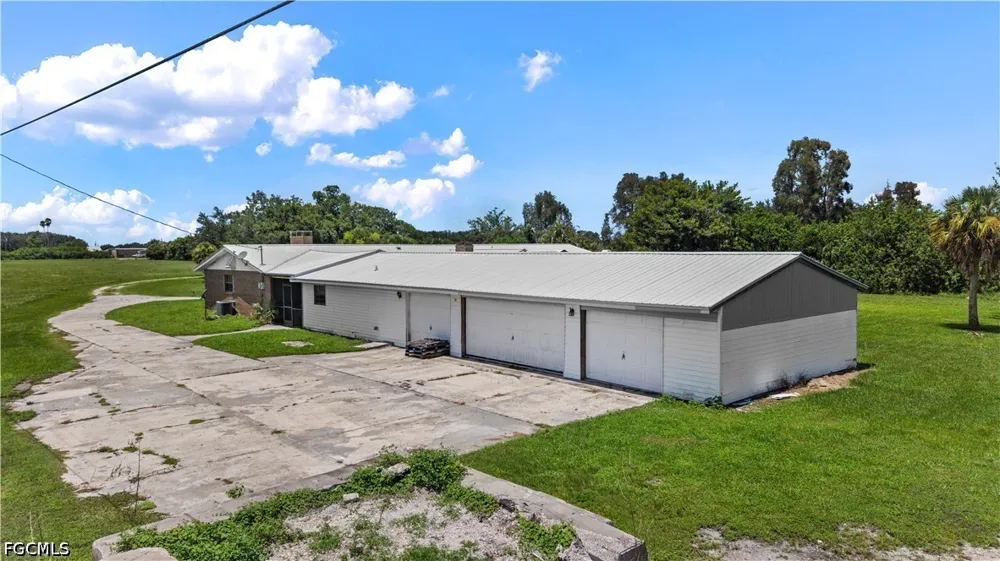 West Avenue Moore Haven, FL 33471