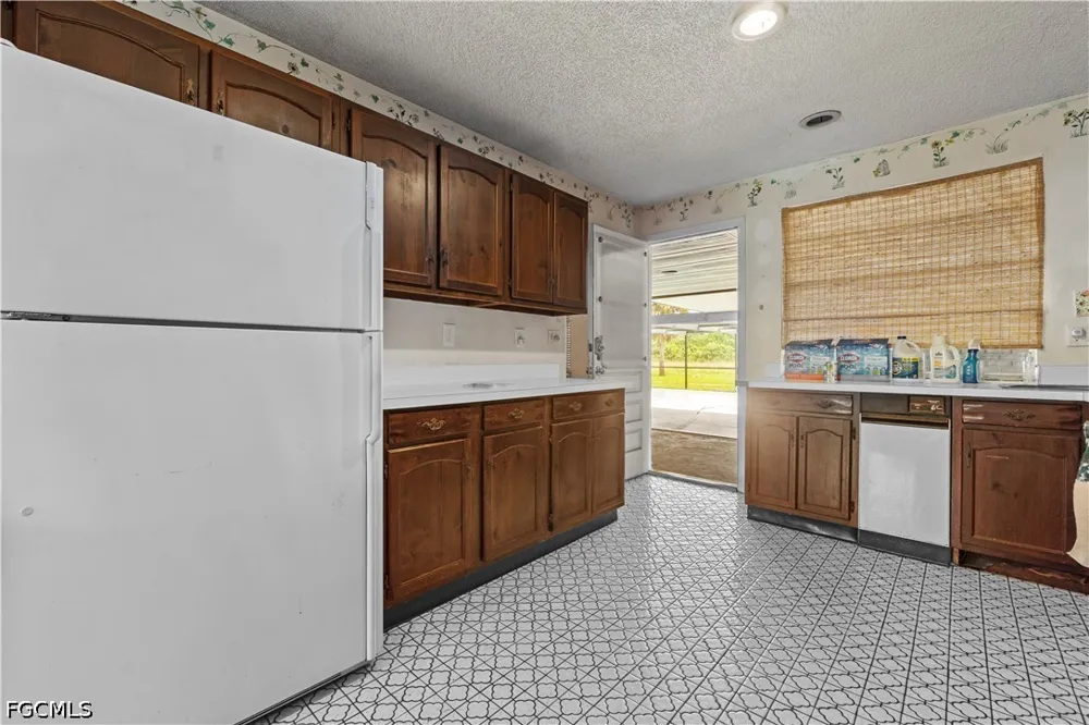 West Avenue Moore Haven, FL 33471