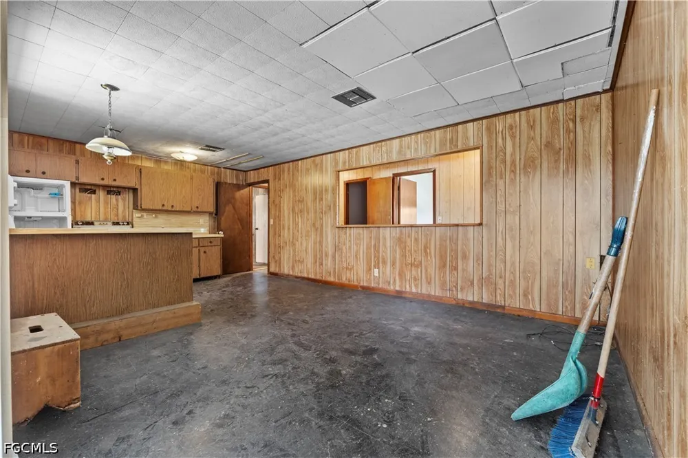 West Avenue Moore Haven, FL 33471