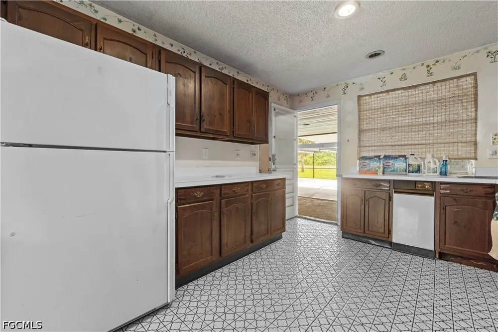 West Avenue Moore Haven, FL 33471