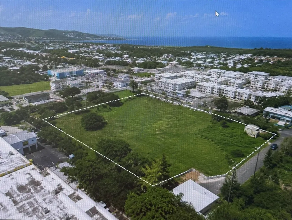 VEVE CALZADA J-17 Fajardo, PR 00738