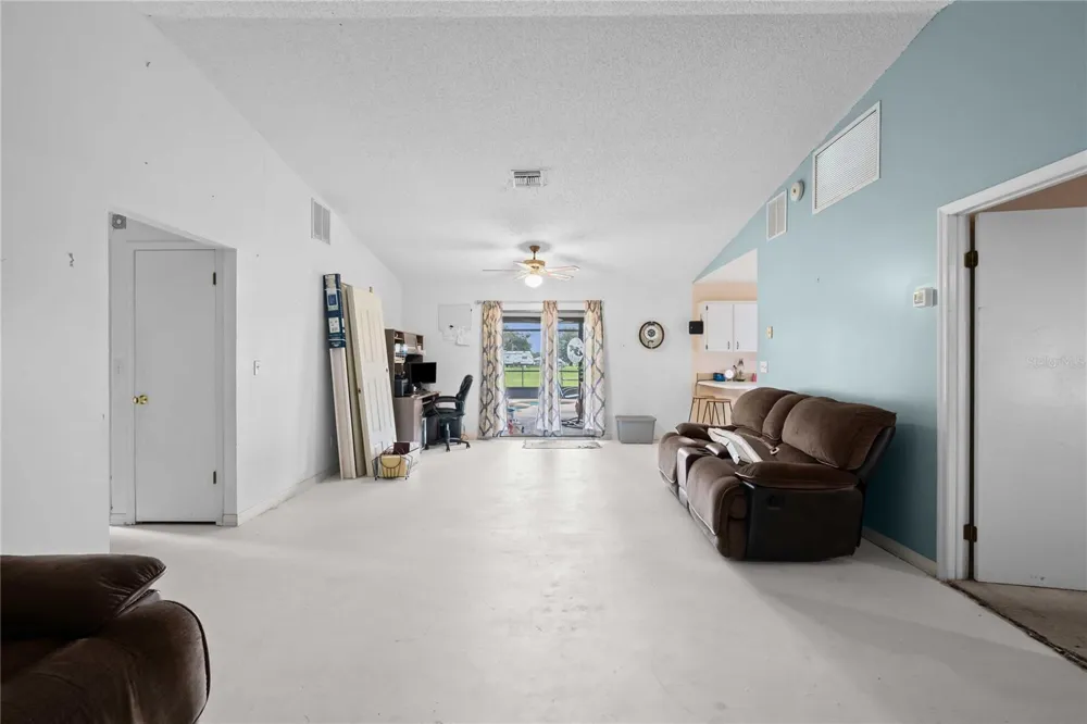 348 CR 542E Bushnell, FL 33513