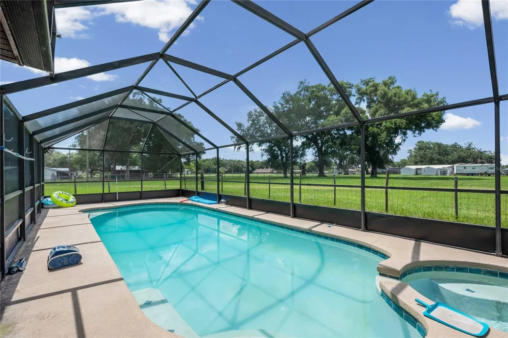 348 CR 542E Bushnell, FL 33513