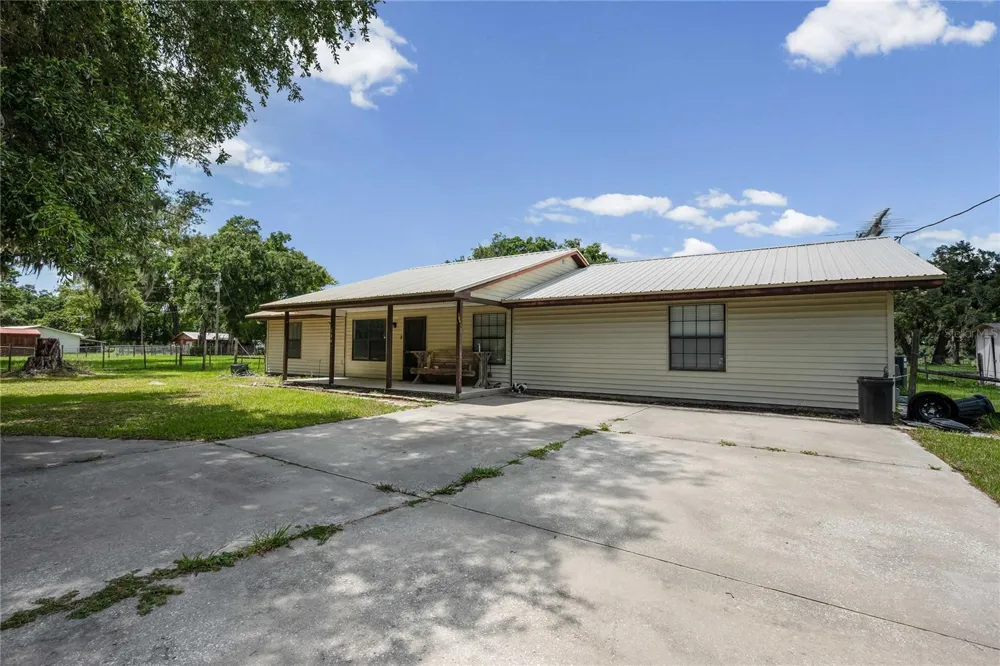 348 CR 542E Bushnell, FL 33513