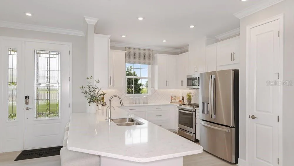7528 MOONBEAM AVENUE Sarasota, FL 34241
