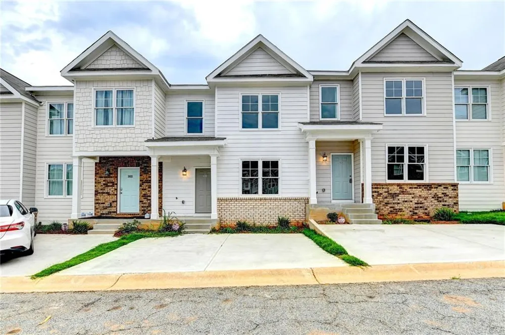 2776 Laurel Ridge Circle East Point, GA 30022