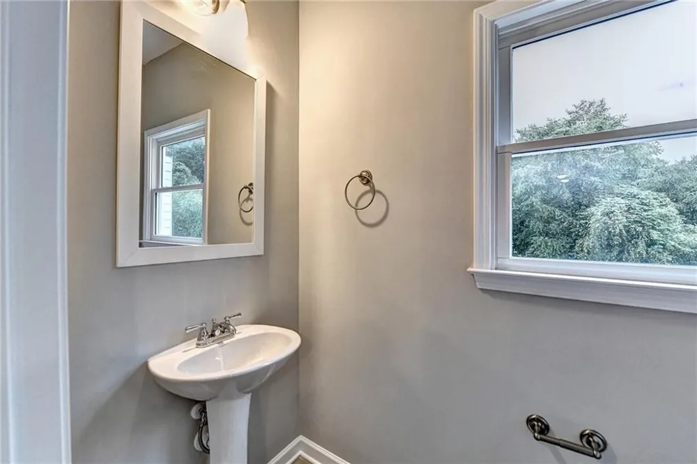 2776 Laurel Ridge Circle East Point, GA 30022