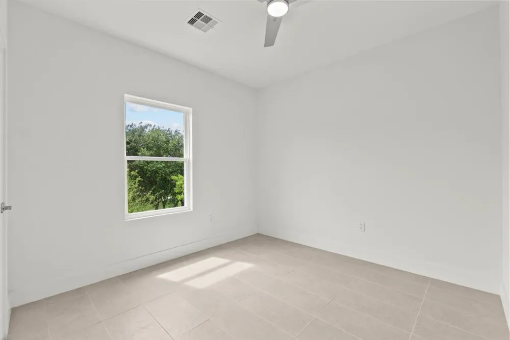512 2nd San Leon, TX 77539