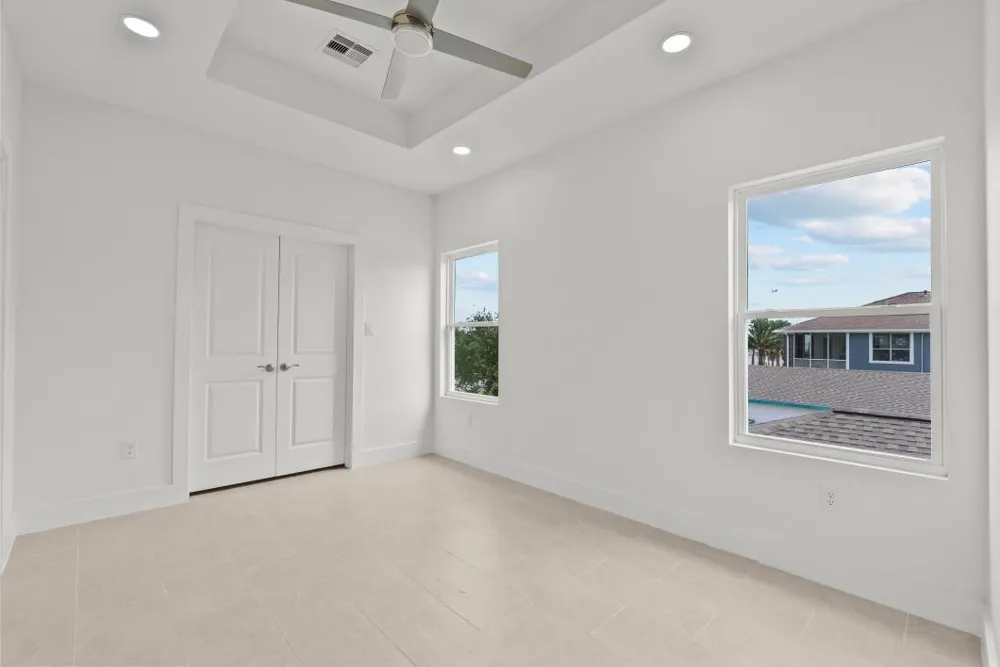 512 2nd San Leon, TX 77539