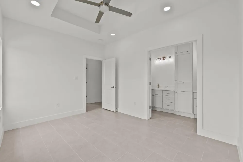 512 2nd San Leon, TX 77539