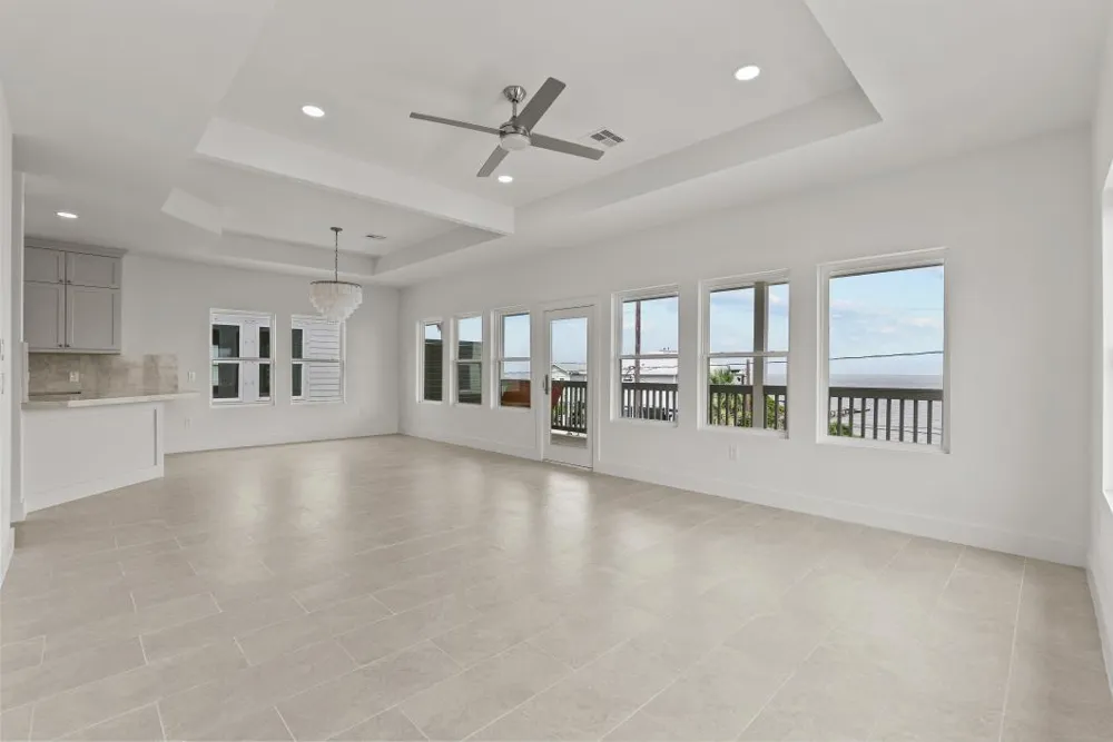 512 2nd San Leon, TX 77539