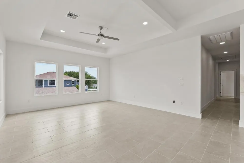 512 2nd San Leon, TX 77539