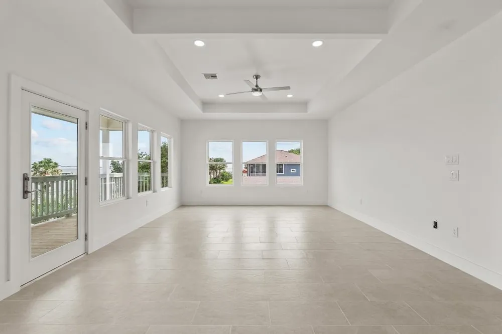 512 2nd San Leon, TX 77539