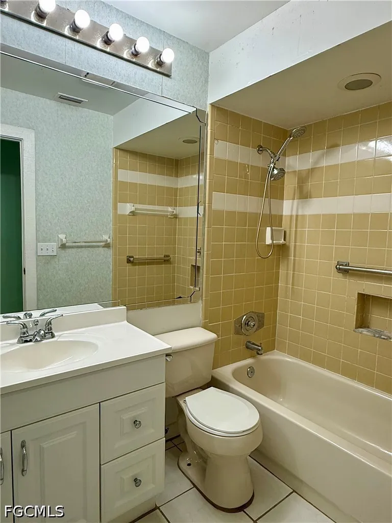 SE 15th Street Cape Coral, FL 33990