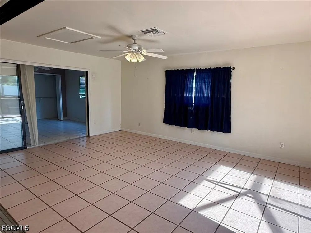 SE 15th Street Cape Coral, FL 33990