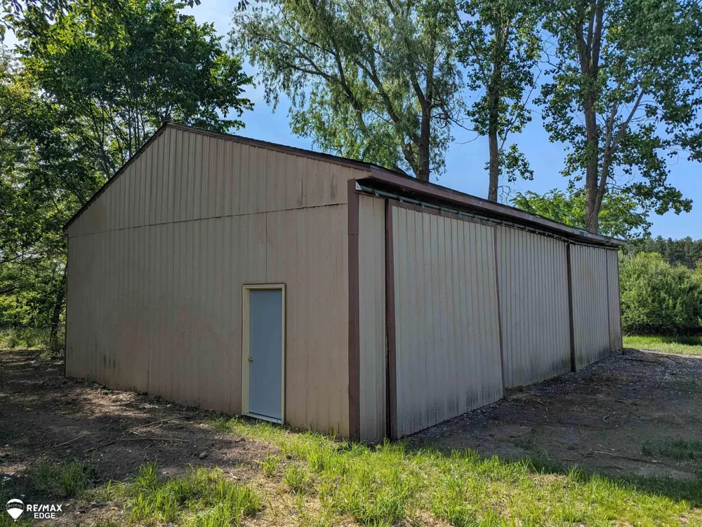 6283 Hart Lake Road Otter Lake Village, MI 48464