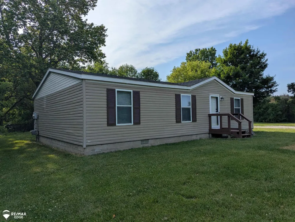 6283 Hart Lake Road Otter Lake Village, MI 48464