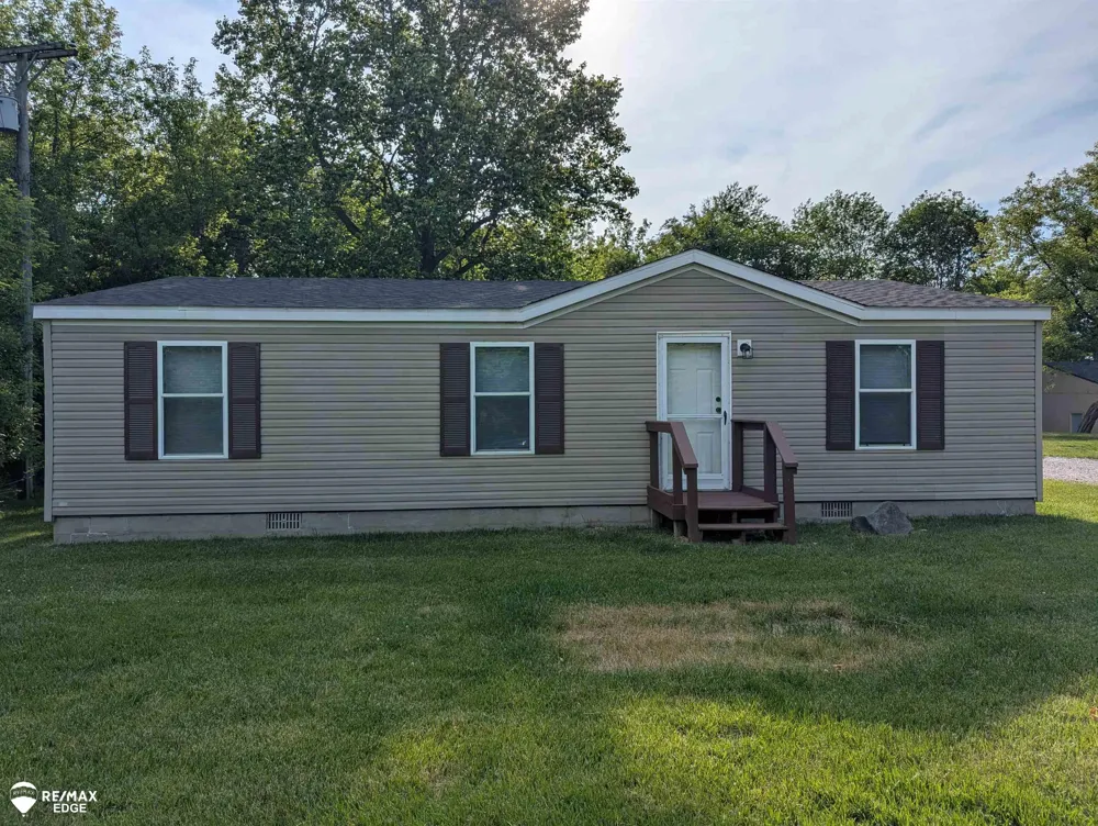 6283 Hart Lake Road Otter Lake Village, MI 48464