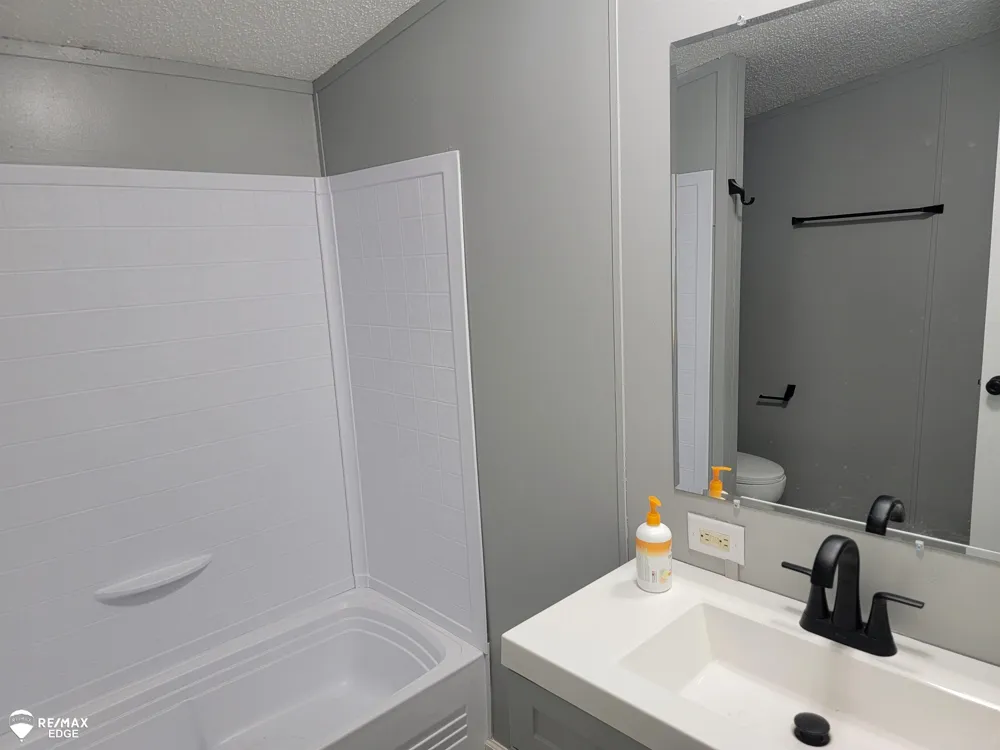 6283 Hart Lake Road Otter Lake Village, MI 48464