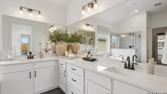 1676 Seekat Drive New Braunfels, TX 78132