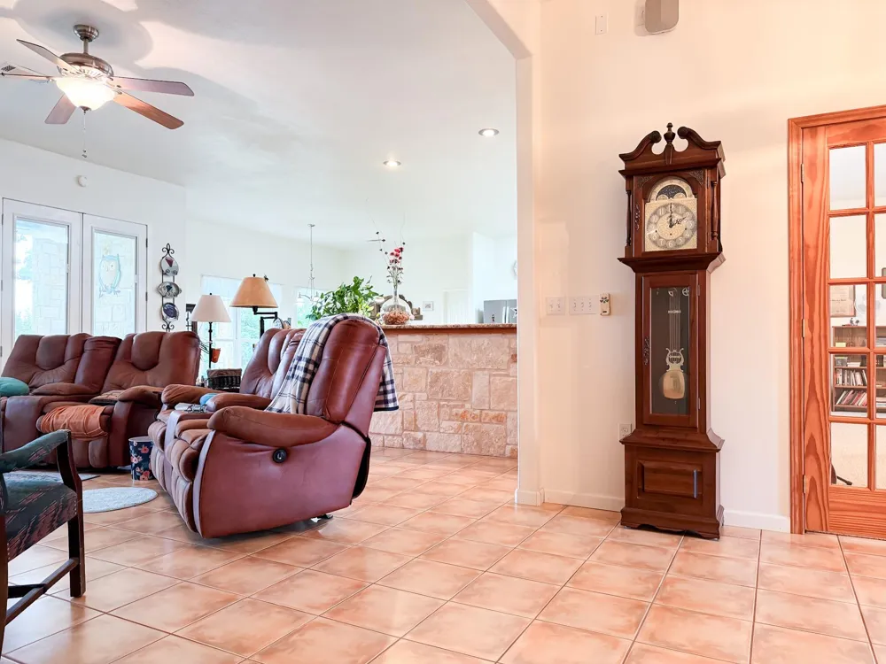 2256 Lcr 882 Jewett, TX 75846