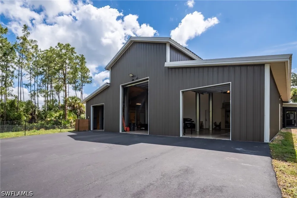 Ivy Way Naples, FL 34117