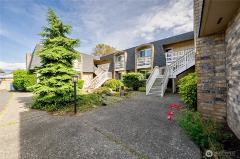 1199 9th Avenue #204