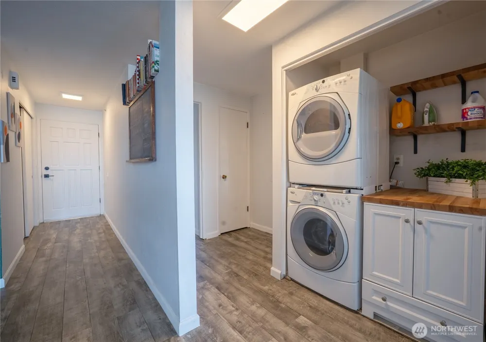 1199 9th Avenue #204 Oak Harbor, WA 98277
