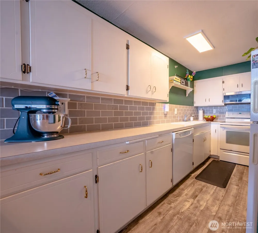 1199 9th Avenue #204 Oak Harbor, WA 98277