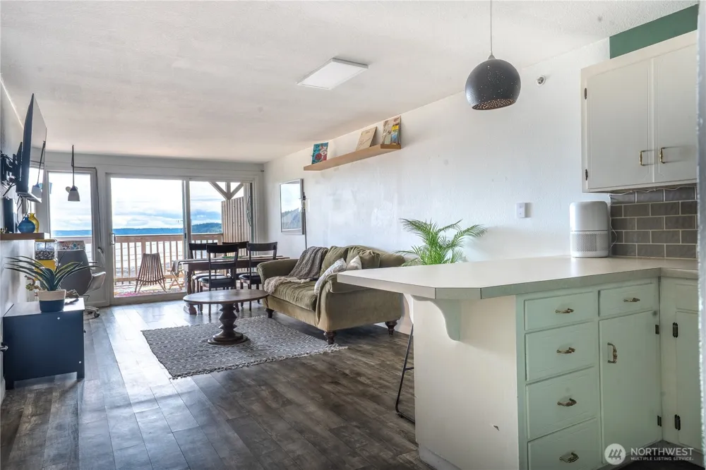 1199 9th Avenue #204 Oak Harbor, WA 98277