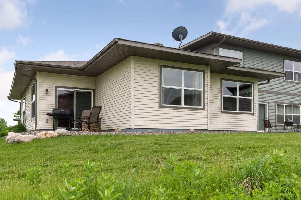 1106 Lorraine Court Carver, MN 55315