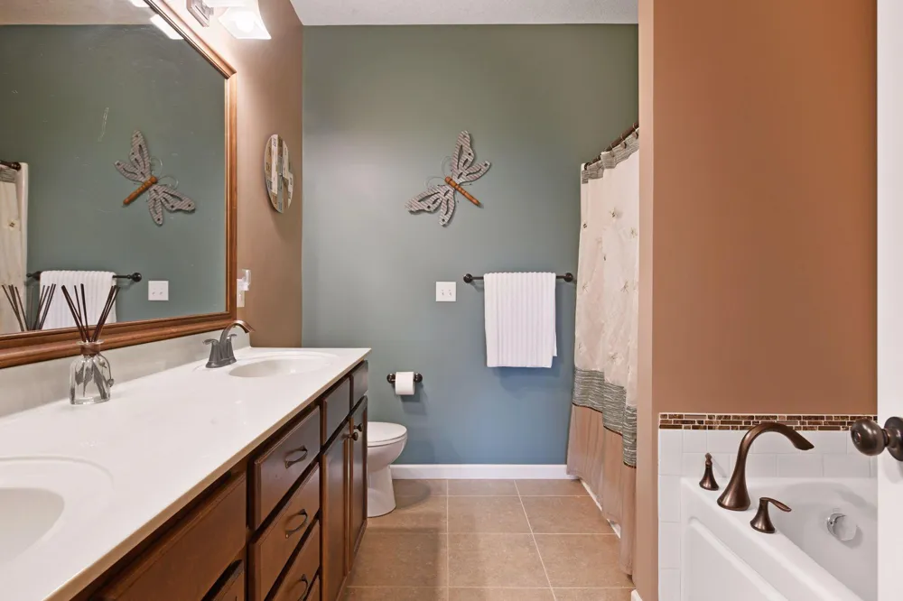 1106 Lorraine Court Carver, MN 55315