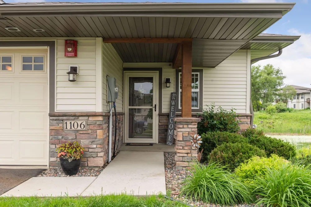 1106 Lorraine Court Carver, MN 55315