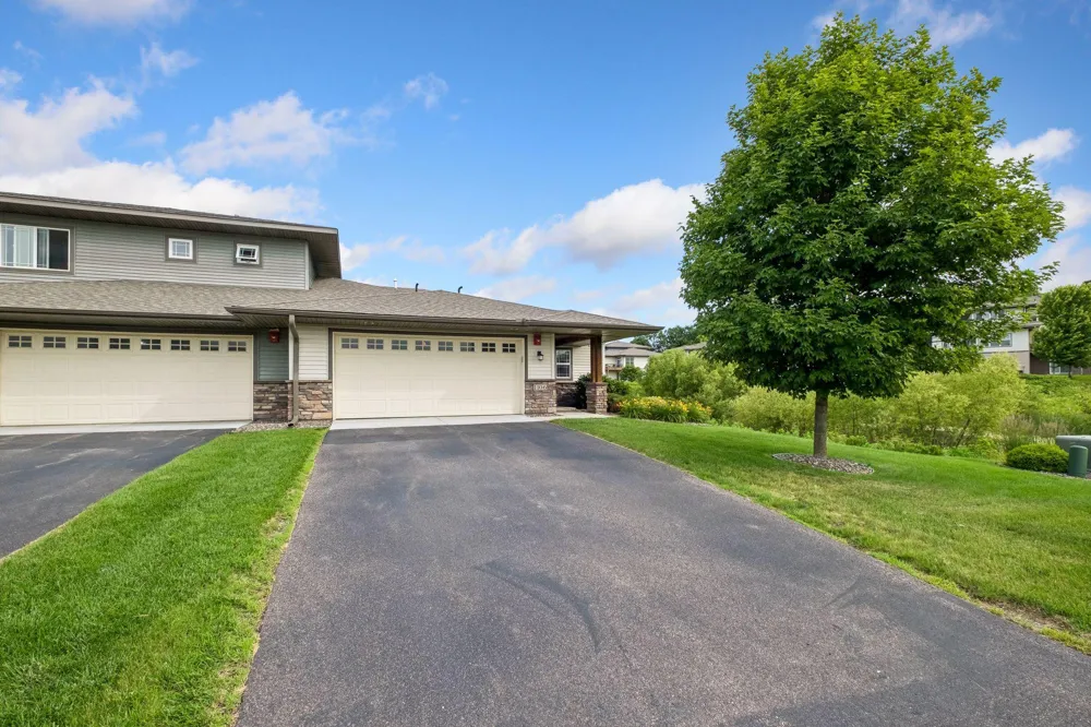 1106 Lorraine Court Carver, MN 55315