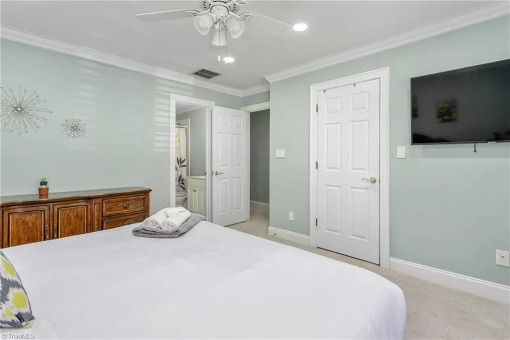 6003 Morganshire Drive Summerfield, NC 27358