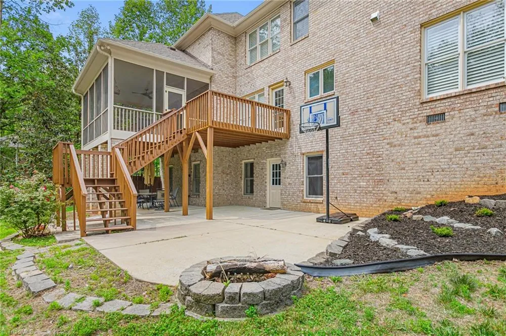 6003 Morganshire Drive Summerfield, NC 27358
