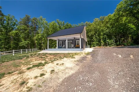 1325 Doyle Cromer Road
