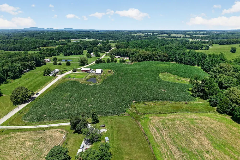 2531 Old Well Rd Morrison, TN 37357