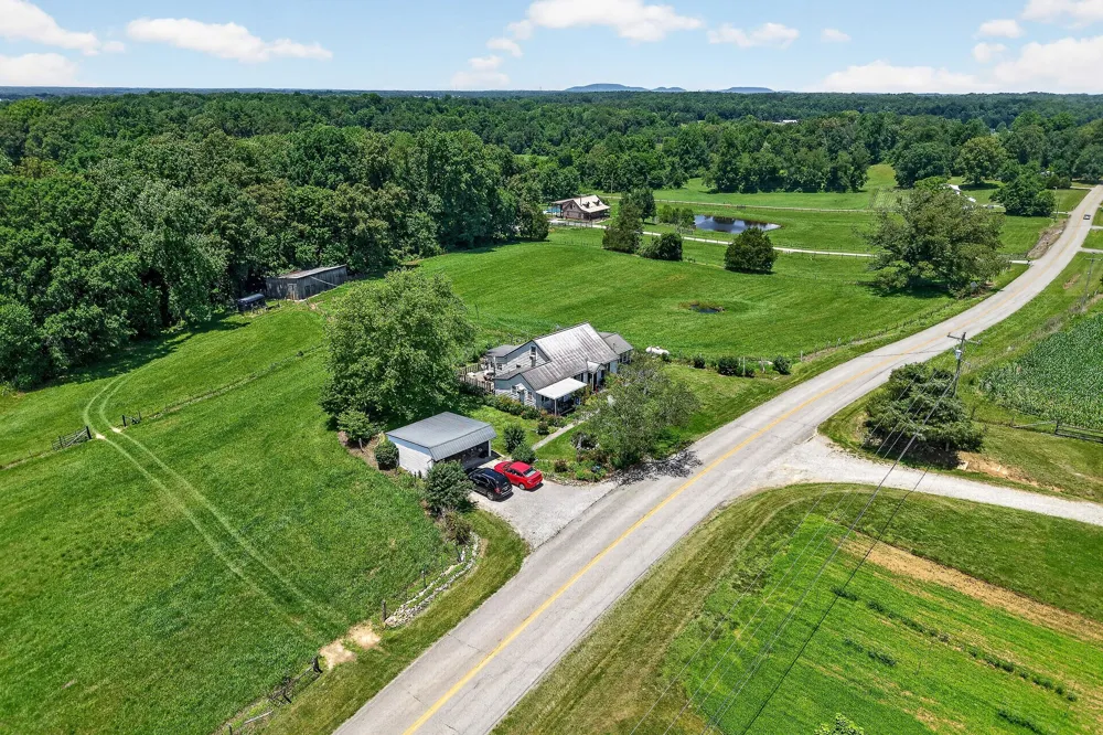 2531 Old Well Rd Morrison, TN 37357