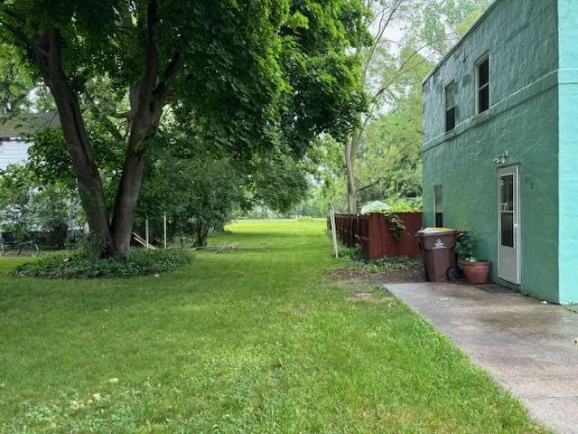 612 Liberty Street Alma City, MI 48801