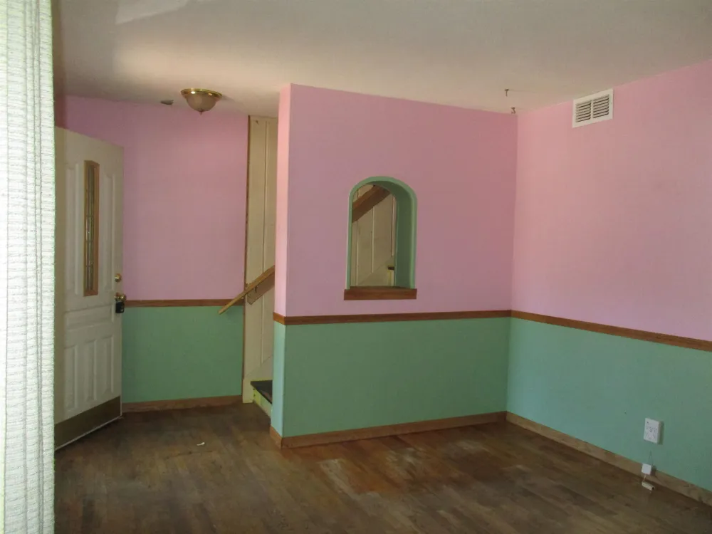 612 Liberty Street Alma City, MI 48801