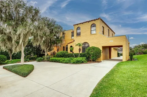 327 MIRAMAR ROAD