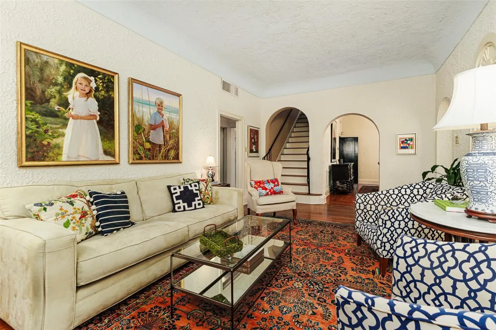 327 MIRAMAR ROAD Lakeland, FL 33803