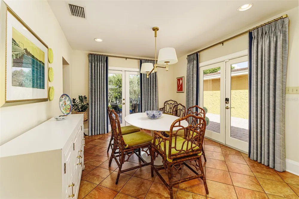 327 MIRAMAR ROAD Lakeland, FL 33803