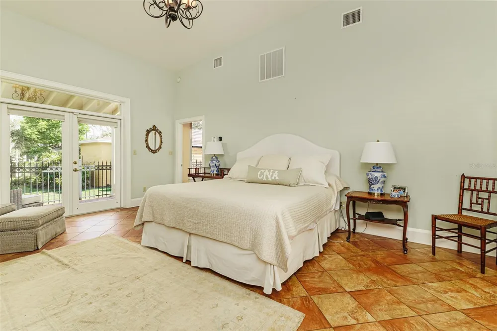 327 MIRAMAR ROAD Lakeland, FL 33803