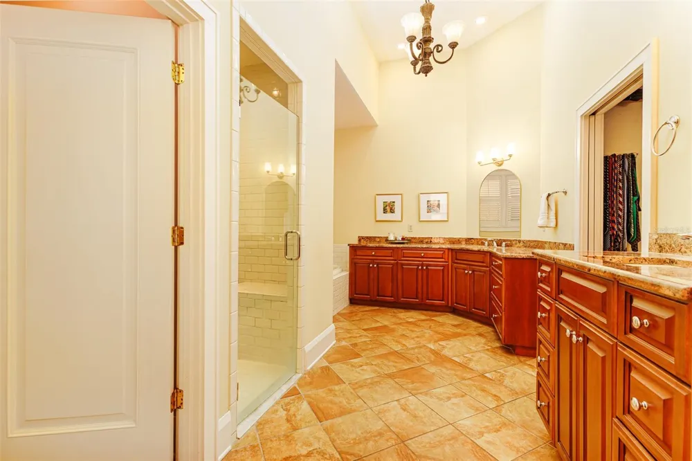 327 MIRAMAR ROAD Lakeland, FL 33803