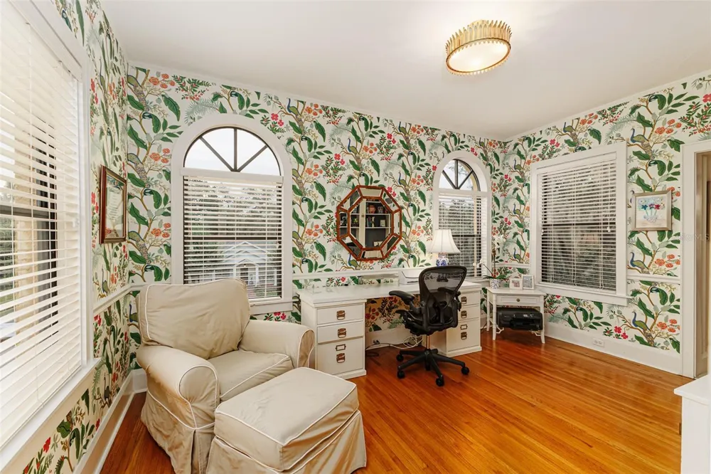 327 MIRAMAR ROAD Lakeland, FL 33803